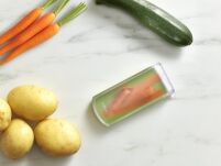 JOSEPH JOSEPH - Peel Store - Obieraczka z pojemnikiem - 5