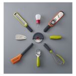 JOSEPH JOSEPH - Mini zester do owoców ze zintegrowaną osłoną ostrza, zielony - 9