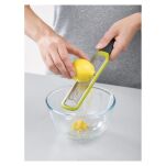 JOSEPH JOSEPH - Mini zester do owoców ze zintegrowaną osłoną ostrza, zielony - 3