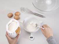 JOSEPH JOSEPH - Waga kuchenna TRI SCALE, biała - 4